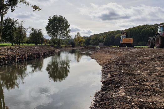 TRAVAUX DE RESTAURATION SUR L'YERRES, HUITIEME PHASE!